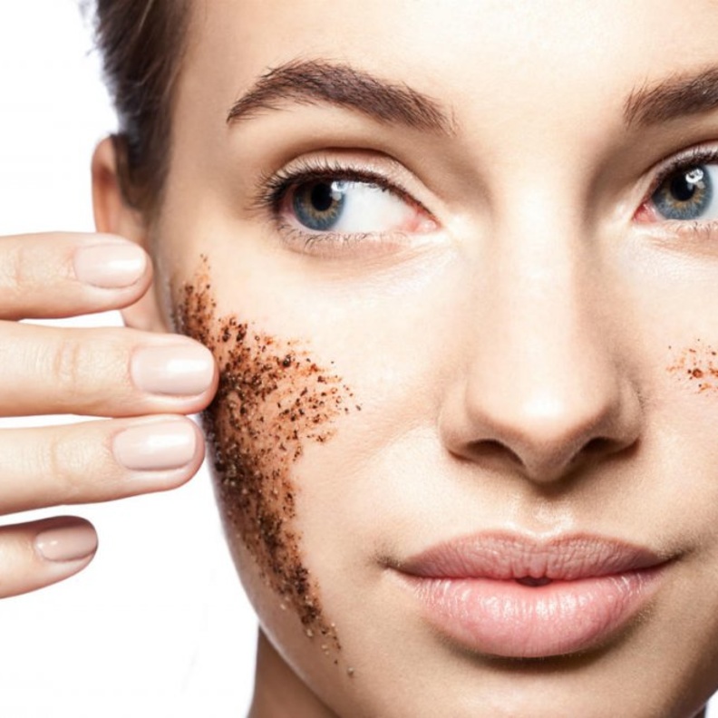 احصلي على بشرة نضرة بإدخال ماسك القهوة واللبن الى روتين حياتك