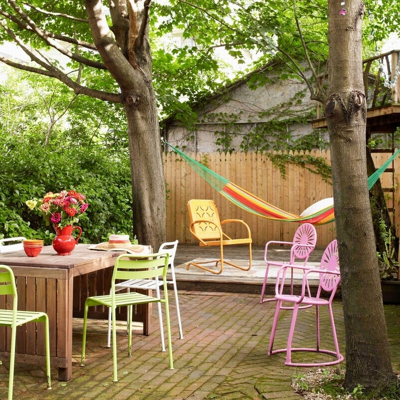  إضافة القماش المعلق للاستمتاع بالاسترخاء في حديقة منزلك