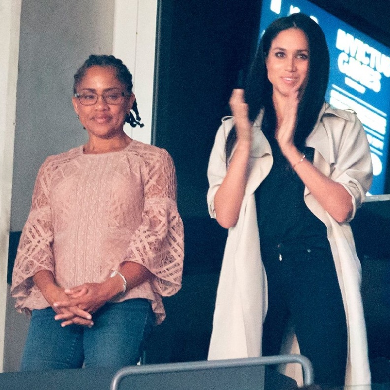 ميغان ألحت على والدتها للإقامة معها