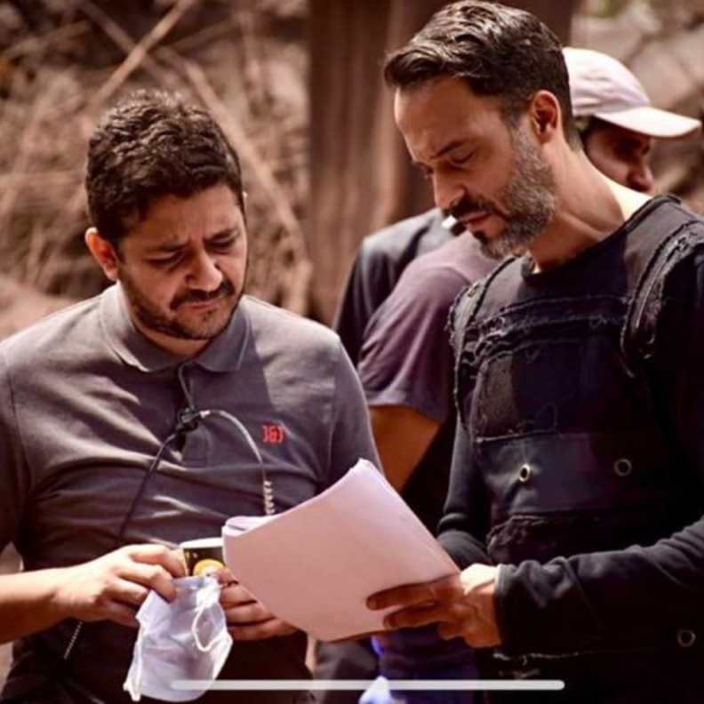 ياسر سامي وفريق عمل المسلسل 