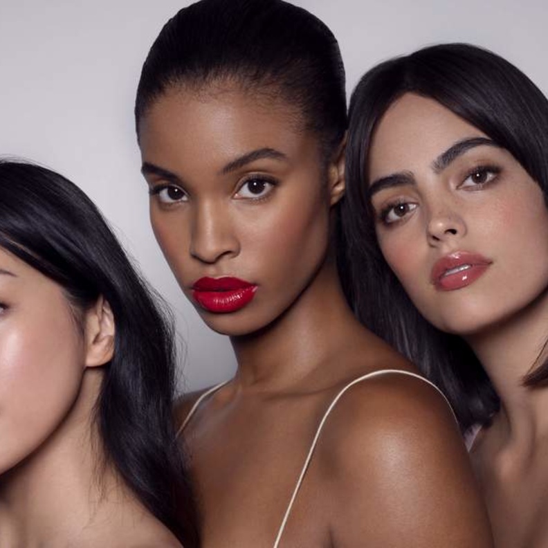 Sisley تحدث مستحضرَي الماكياج الأساسيّين لديها