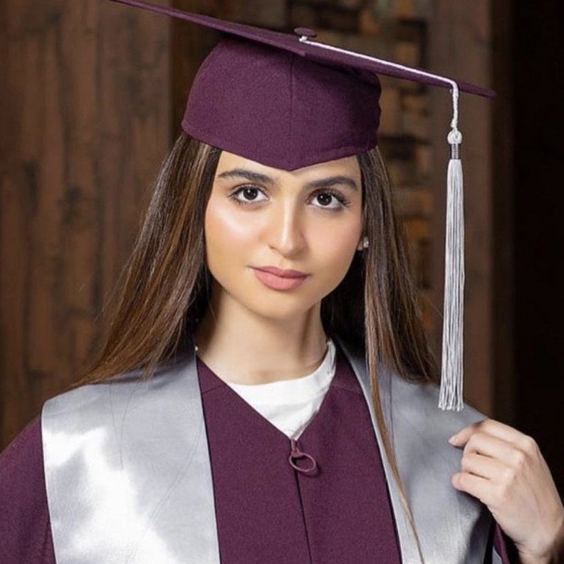 حفل تخرج حلا الترك من الثانوية