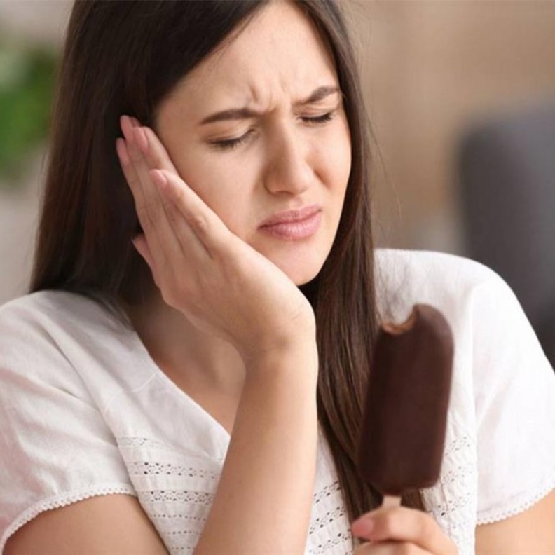 نقص الفيتامينات يضر اللثة و الأسنان