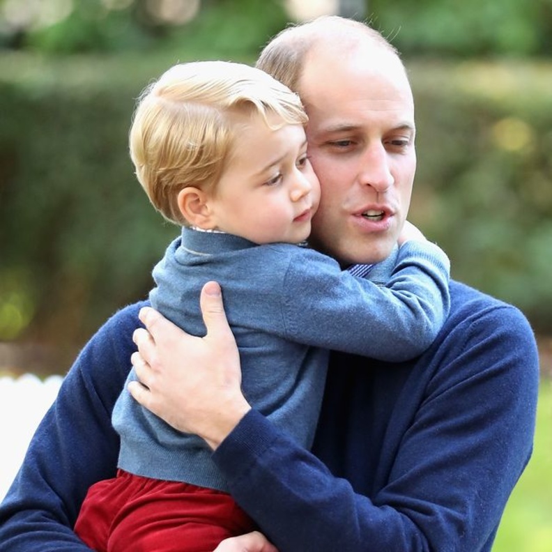في عيد الأب العالمي.. 7 لقطات دافئة لآباء العائلات الملكية مع أبنائهم