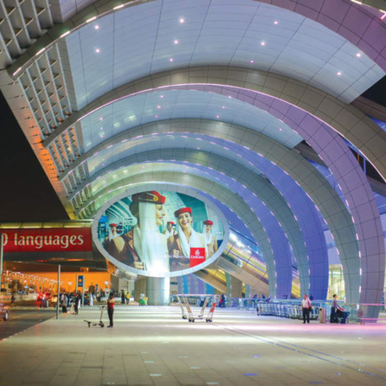 إليكم اشتراطات سفرالمواطنين والمقيمين في الإمارات