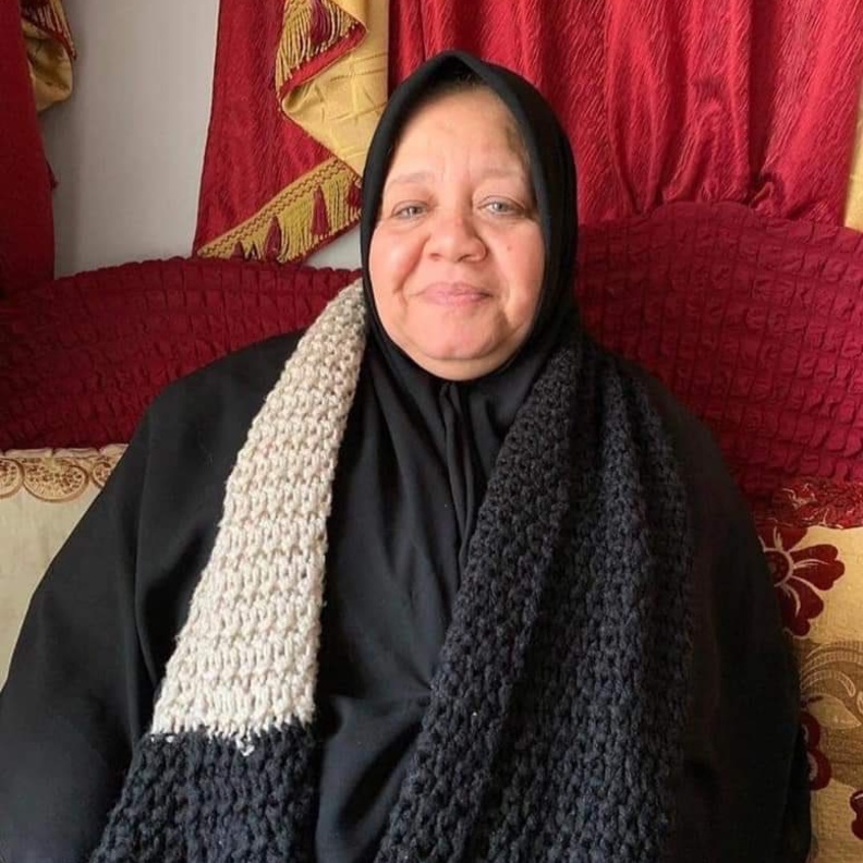 شيرين وماما سناء