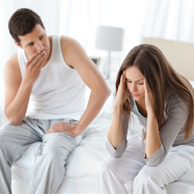 كيف تتعامل مع الزوجة الباردة عاطفيا