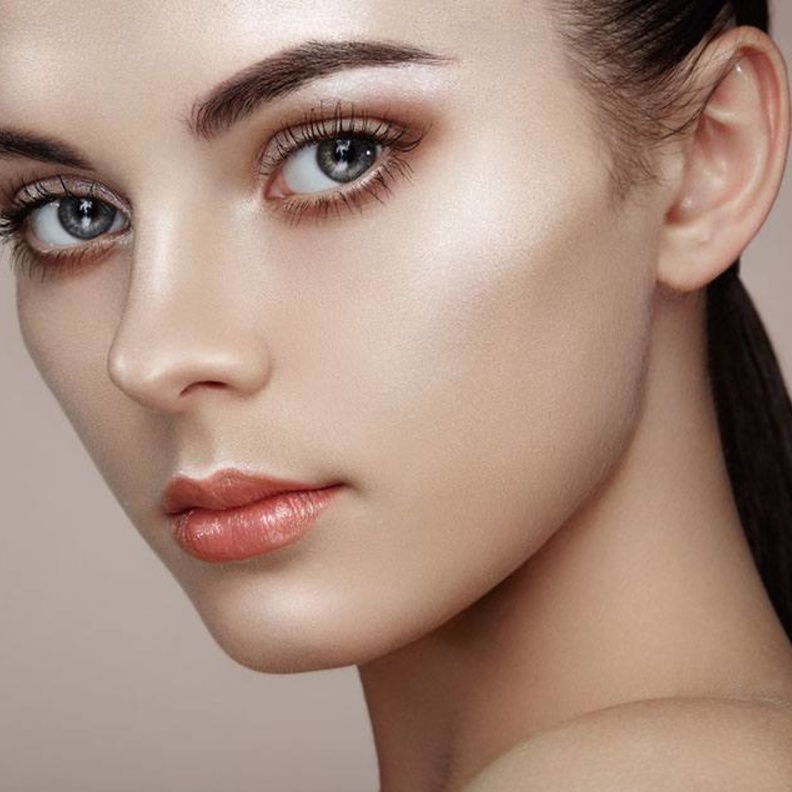 طريقة إزالة الرؤوس السوداء من الانف بالحلاوة