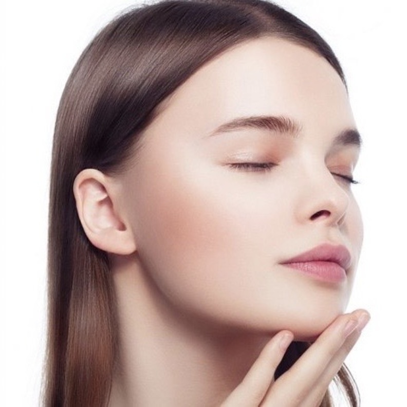 نصائح لتثبيت مكياج البشرة الدهنية في الصيف