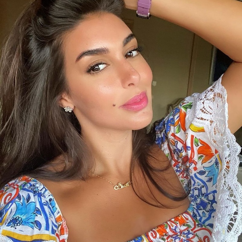 تعتمد ياسمين صبري المكياج الناعم في إطلالاتها اليومية