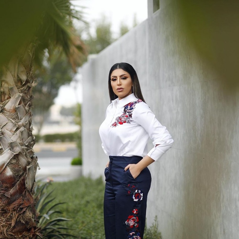  دانا الطويرش يتابعها أكثر من 2.3 مليون شخص على انستقرام