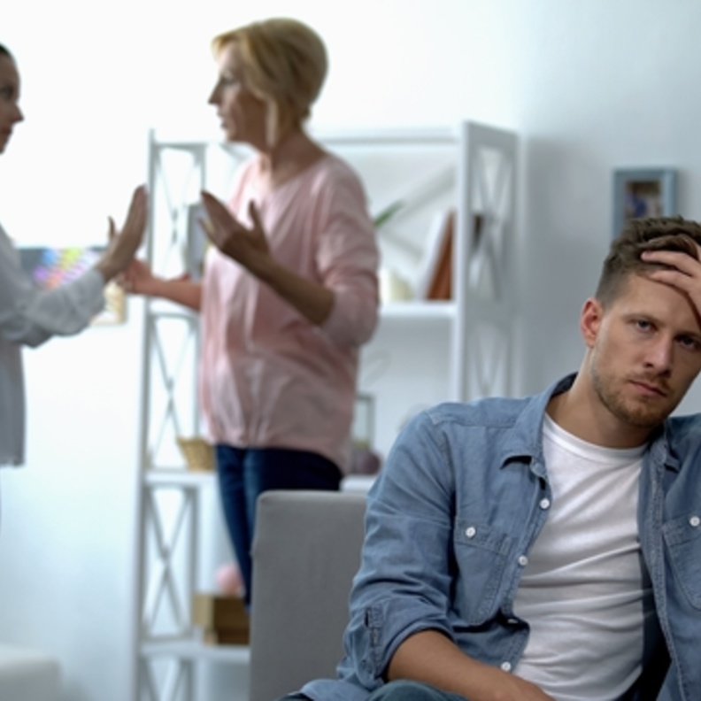 كيف أتعامل مع الزوج الغيورين