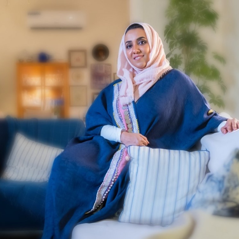 "اليوم يأتي دور النساء لرد العطاء لوطننا"