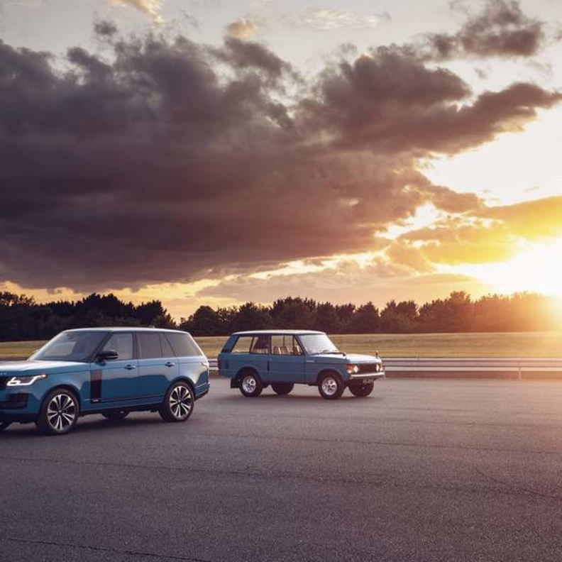 رينج روڤر تحتفل بمرور خمسين عاما