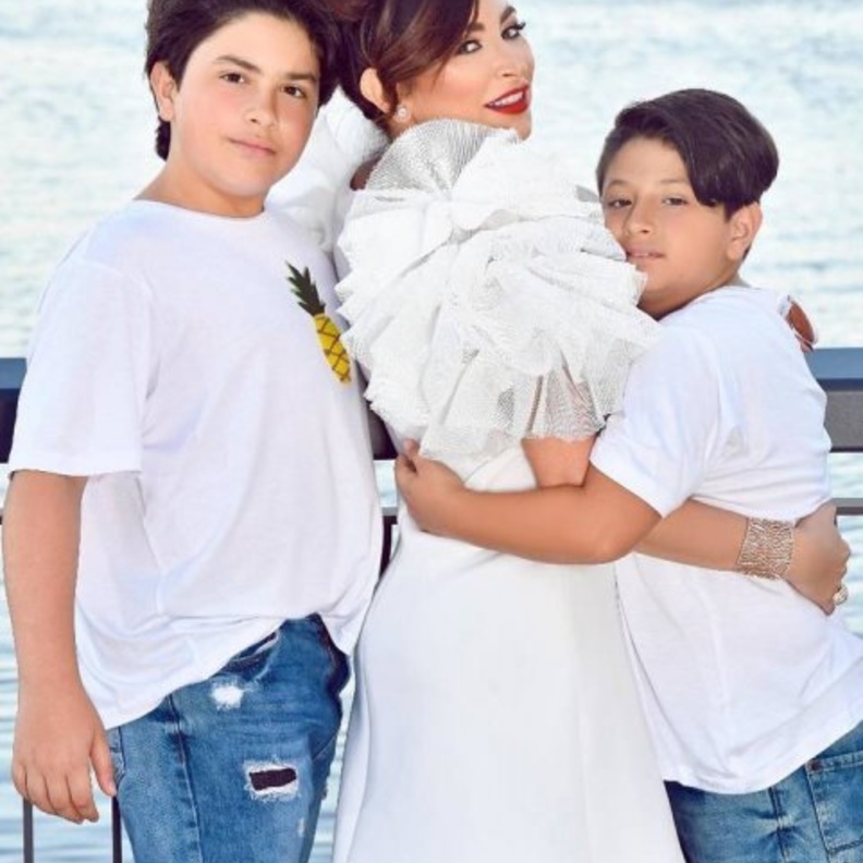 ديمة بياعة وابنيها