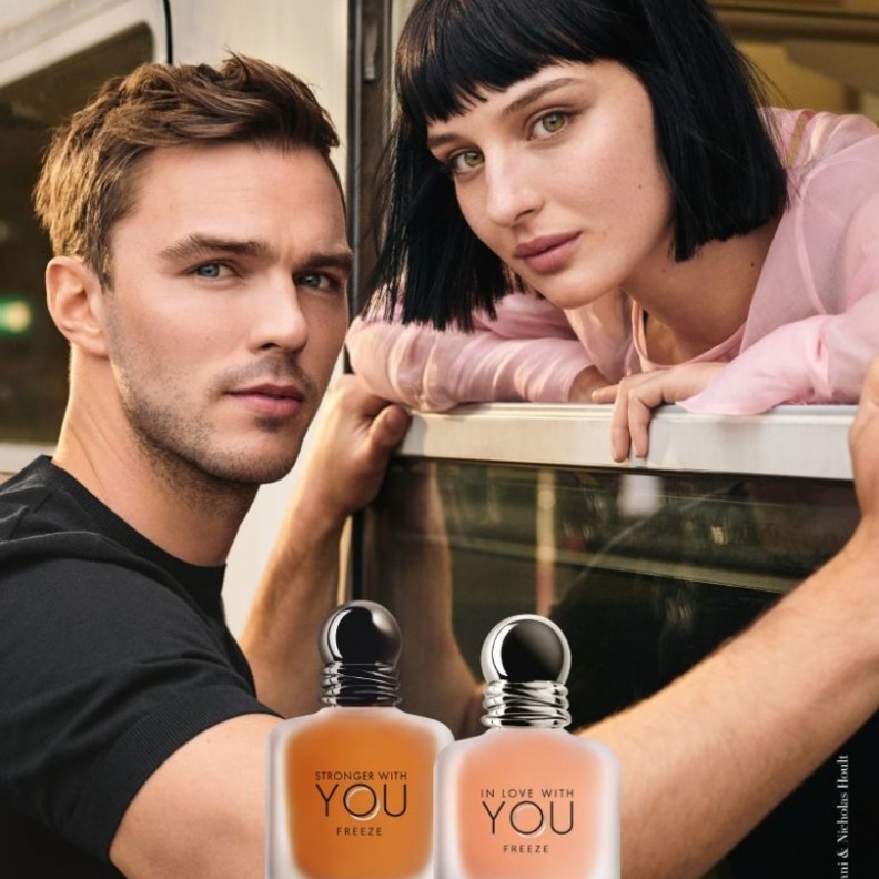 نيكولاس هولت وأليس باجاني بطلا  قصة الحبّ الجديدة لعلامة EMPORIO ARMANI