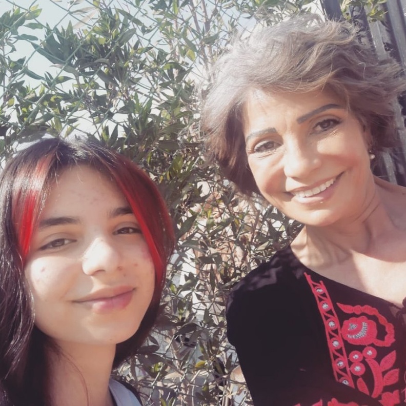 سوسن بدر وحفيدتها