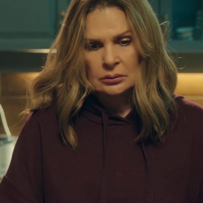 يسرا في خيانة عهد 