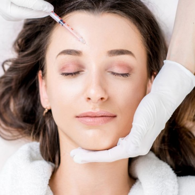 حافظي على البوتوكس لفترة أطول عن طريق العناية ببشرتك واحصلي على بشرة مشدودة بعيدة عن الترهلات