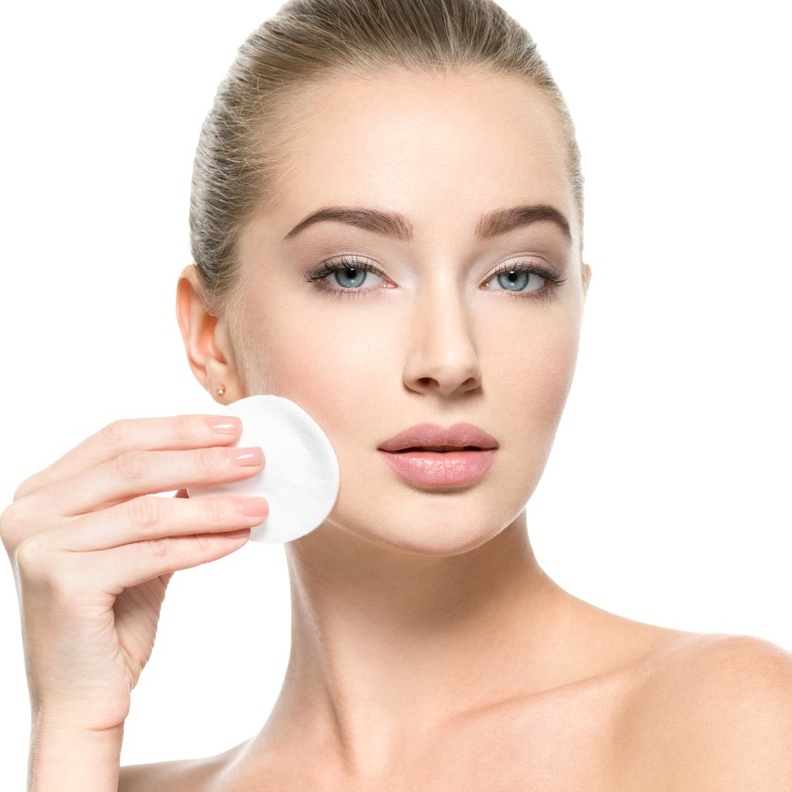 واقي الشمس والقطع القطنية وتجنب المكياج اساسيات وقاية البشرة من مشكلات ارتداء الكمامة