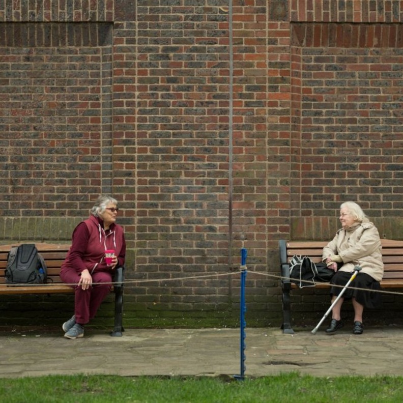 ماهي المسافة الآمنة للوقاية من عدوى كورونا