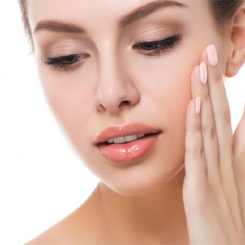 فوائد الكركم للبشرة الحساسة في الصيف