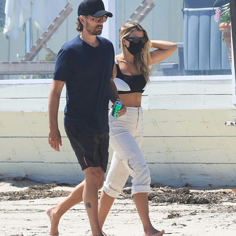 سكوت ديسيك و صوفيا ريتشي 