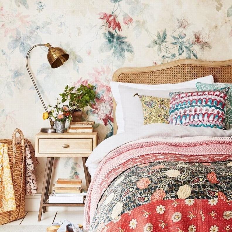 المزهر في ديكورات غرف نوم بسيطة وجذابة