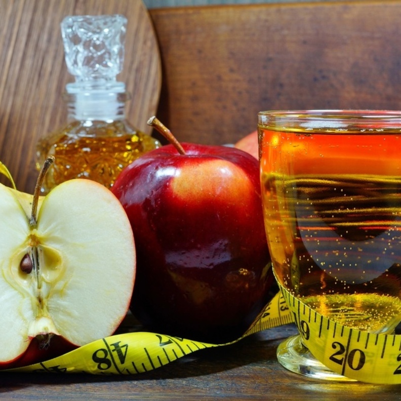 خل التفاح يساعد في التخلص من دهون البطن