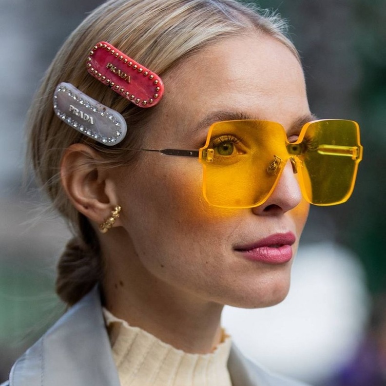 اجمل اكسسوارات شعر الدبابيس الملونة بأسلوب الستريت ستايل