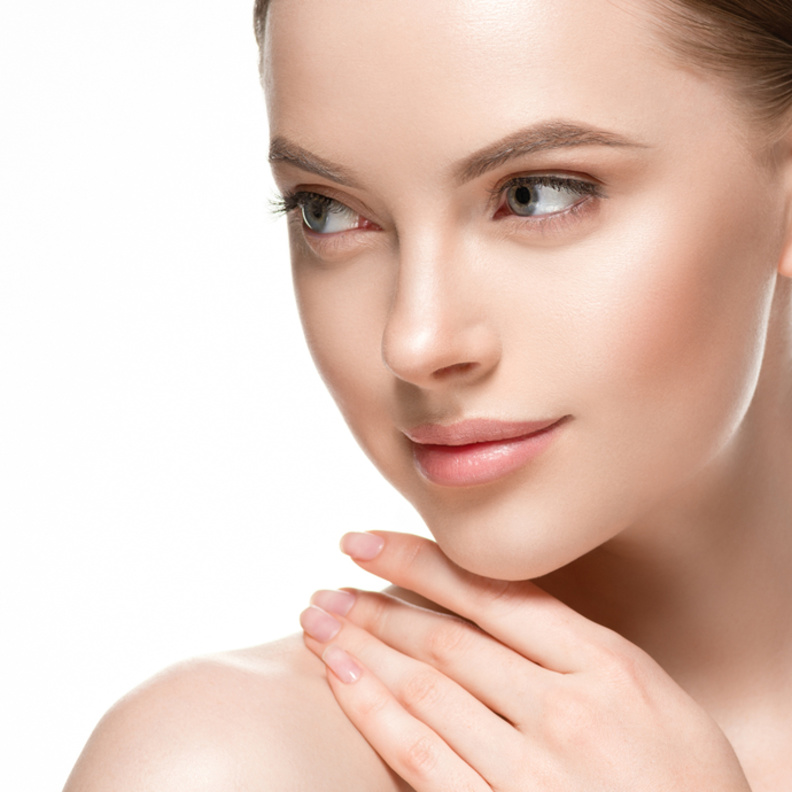 4 منتجات تحمي بشرتك من الشمس وتعطيها تغطية مثالية