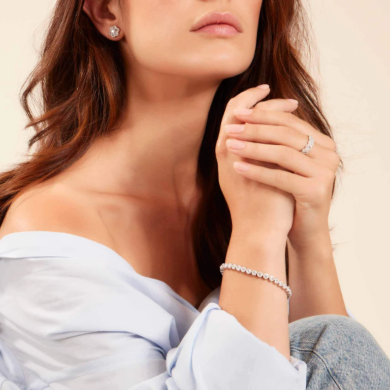 أساور التنس الأشهر في عالم المجوهرات