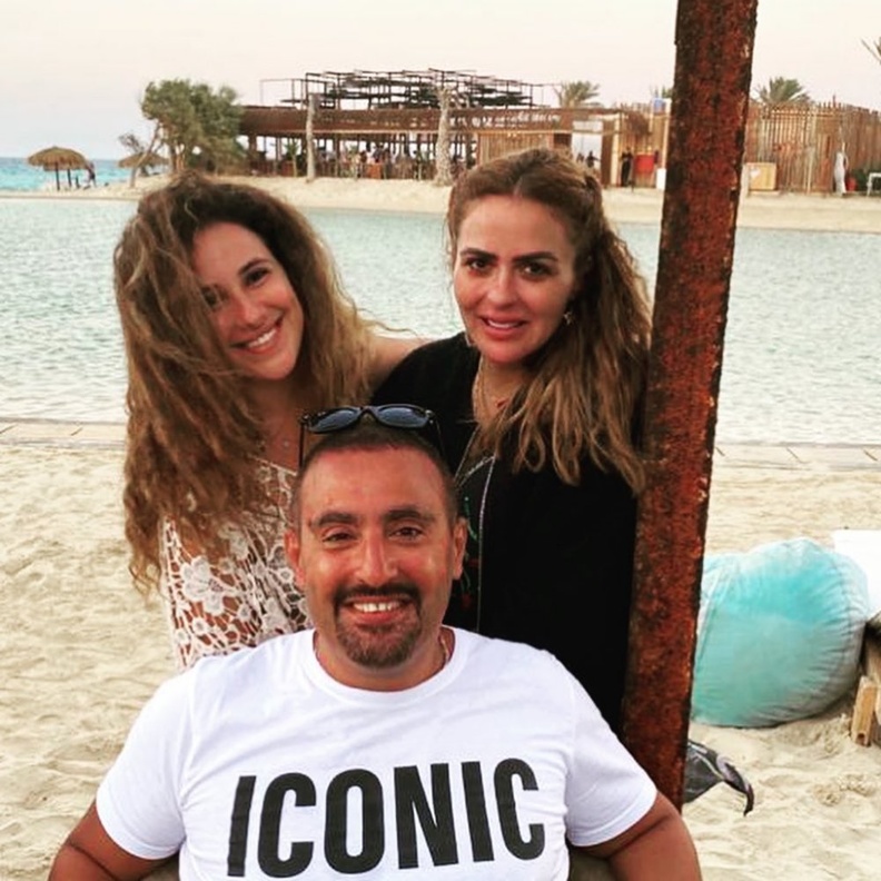 أحمد السقا وزوجته ومها الصغير