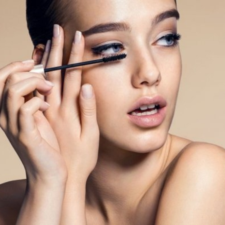  افضل انواع الماسكارا المقاومة للماء لصيف 2020
