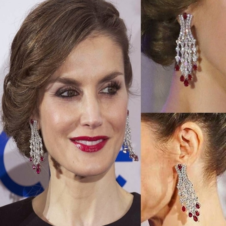  الملكة ليتيزيا ترتدي أقراط الماس والياقوت الأحمر