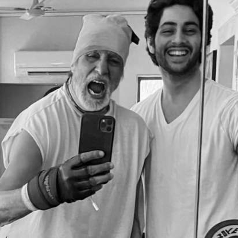 أميتاب باتشان يتدرب في الصالة الرياضية