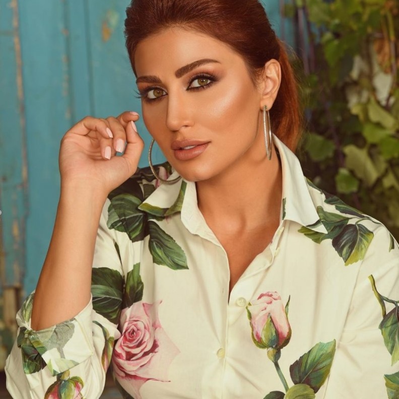 هبة نور في البرنامج 