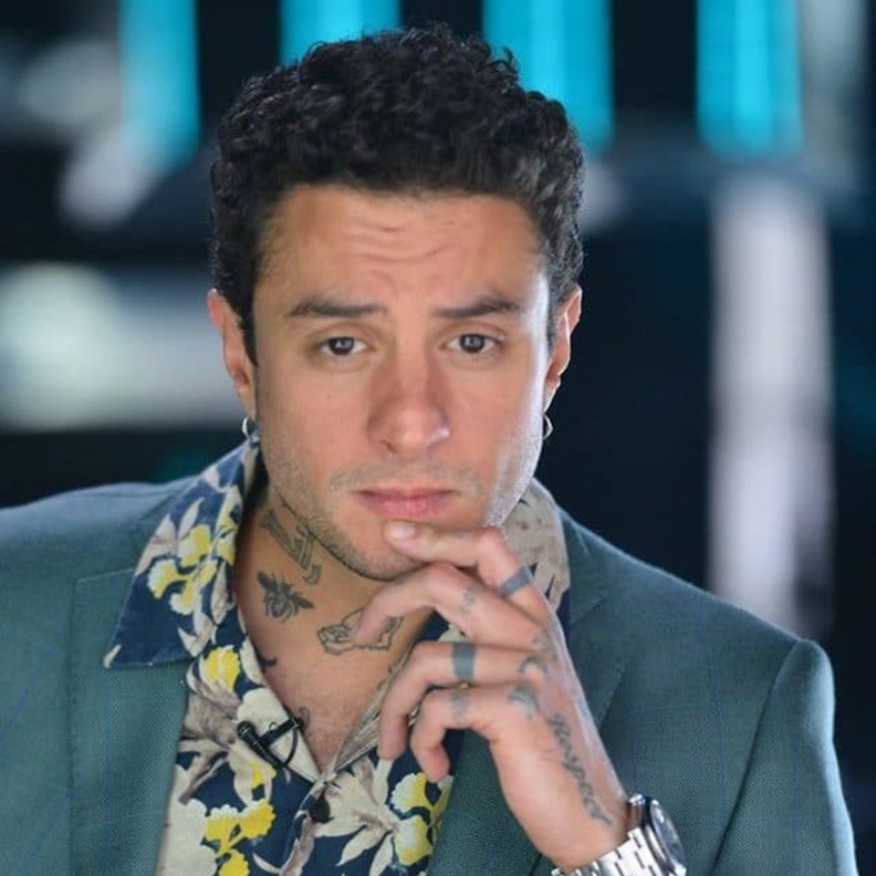 احمد الفيشاوي وهند الحناوي وابنتهما 