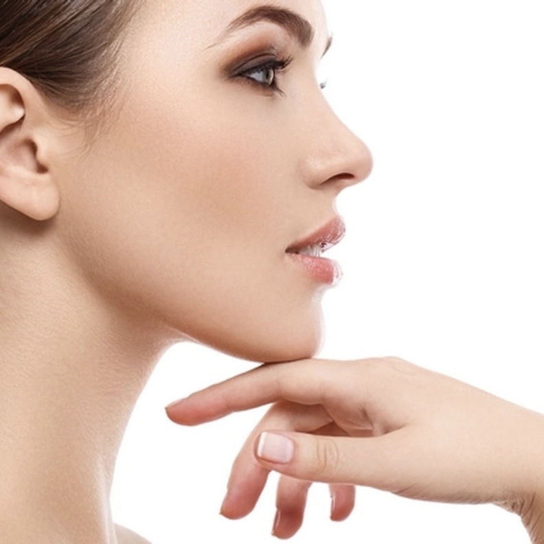 طريقة تعريض الفك السفلي للوجه الطويل بالتمارين