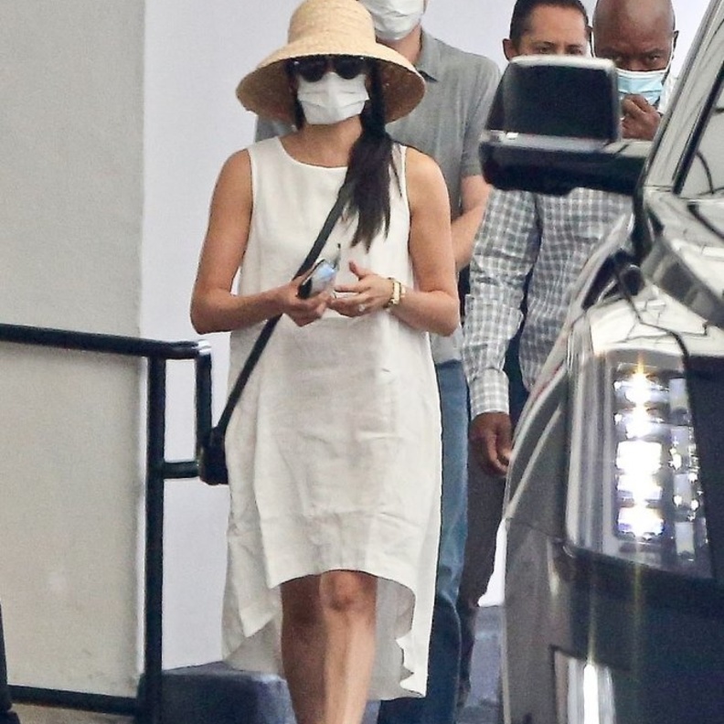 ميغان ماركل تقود السيارة