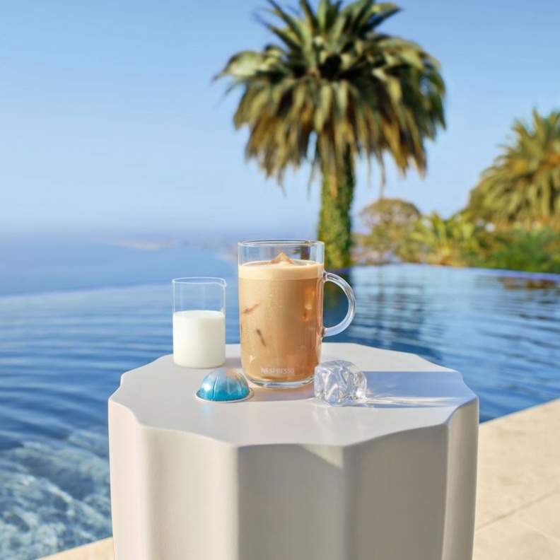 حافظ على انتعاشكَ هذا الصيف مع تشكيلة "باريستا كرييشنز فور آيس" الجديدة من نسبريسو