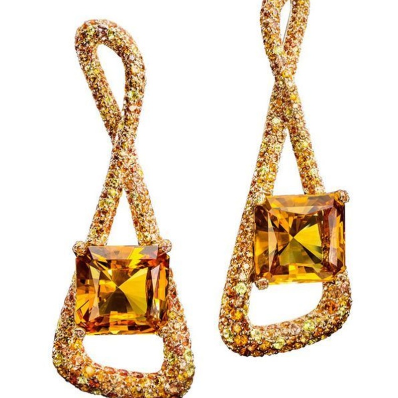 أقراط من دي غريسوغونو De Grisogono