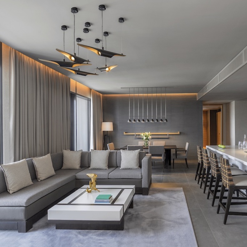 سيزرز بالاس بلوواترز دبي