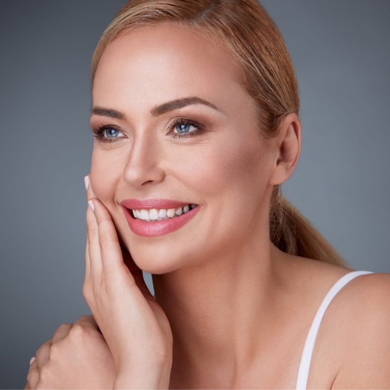 احصلي على بشرة نضرة خالية من حب الشباب من خلال افيرم ليزر