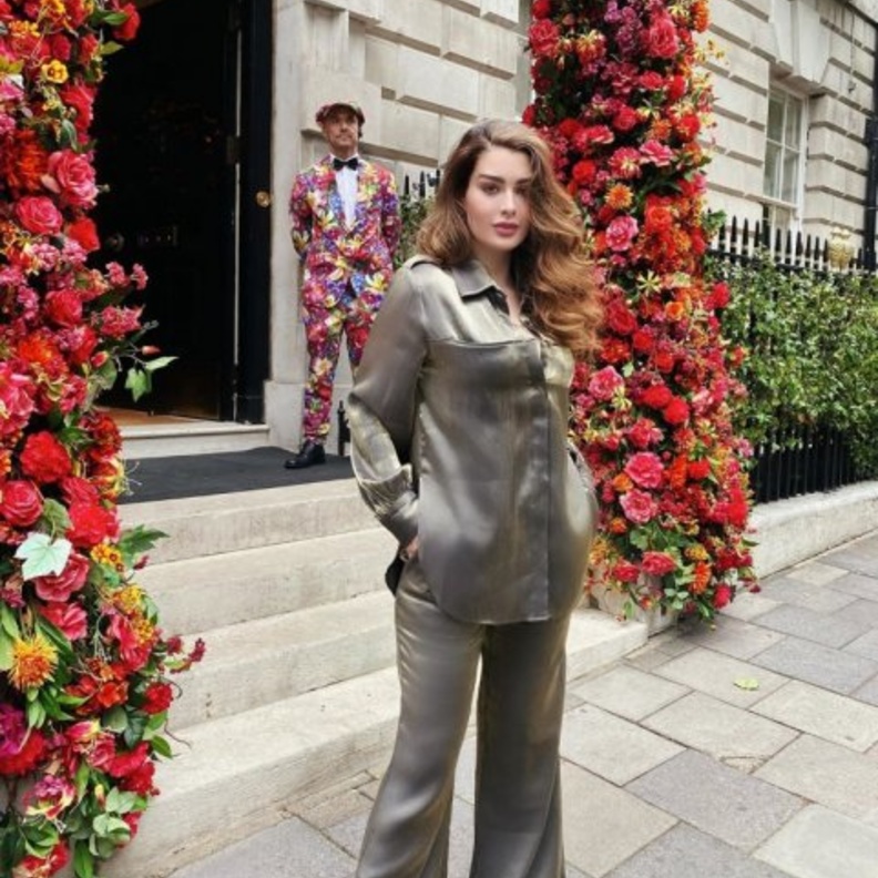 روان بن حسين وزوجها 