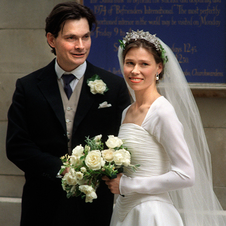 ليدي سارة شاتو تحتفل بالذكرى السنوية السادسة والعشرين لزواجها