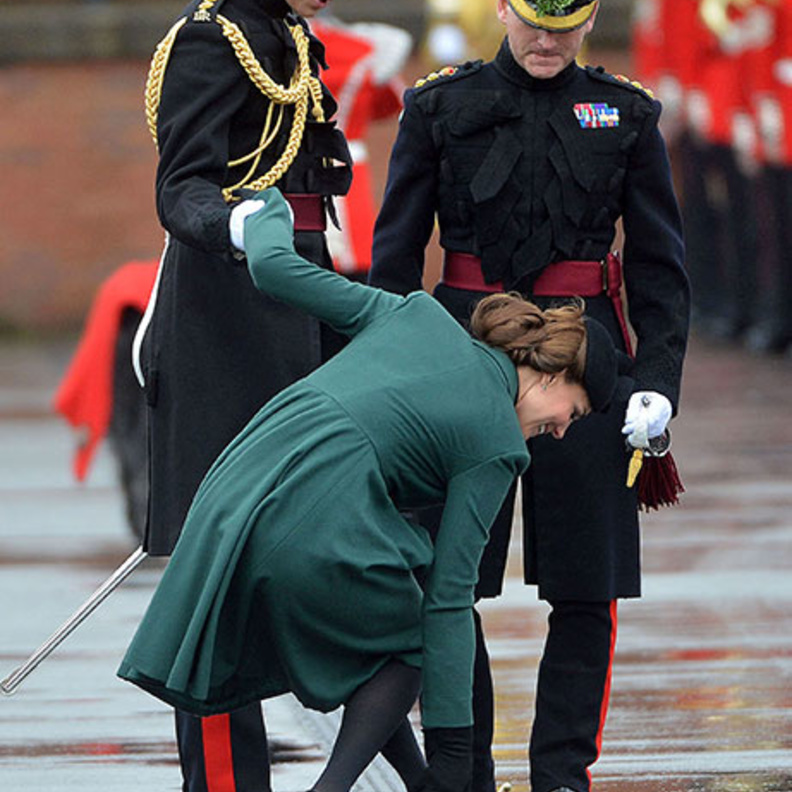 مواقف محرجة لسيدات العائلات الملكية أمام عدسات المصورين