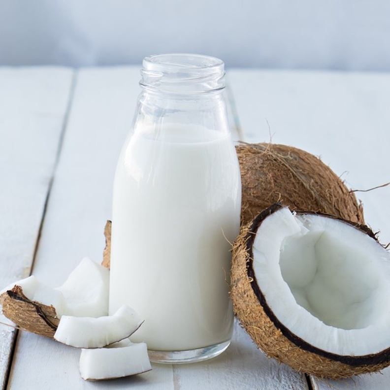 تتحكم طريقة تصنيع حليب جوز الهند في فوائده واضراره للتخسيس