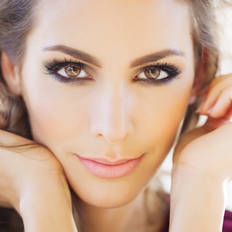  طريقة وضع الكحل النيود لتوسيع العيون