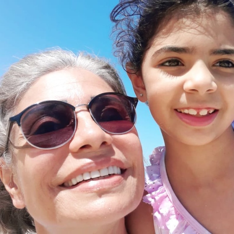 سوسن بدر وحفيدتها